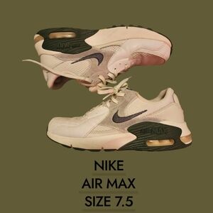 Nike Air Max Excee White & Green Teal Athletic Sneakers Shoes Women’s Size 7.5